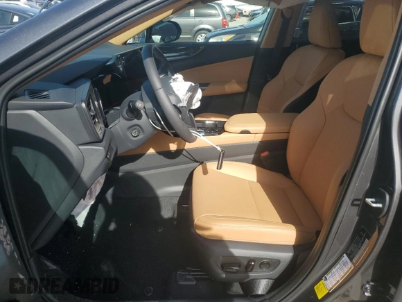 2025 Lexus NX 350h Premium z VIN 2T2GKCEZ8SC048481, wystawiony jako Copart lot #47805105 z przebiegiem Nie podano mil oraz Szkoda całkowita • Salvage title. Historia ofert i sprzedaży dostępna na DreamBid. Obrazek 7.