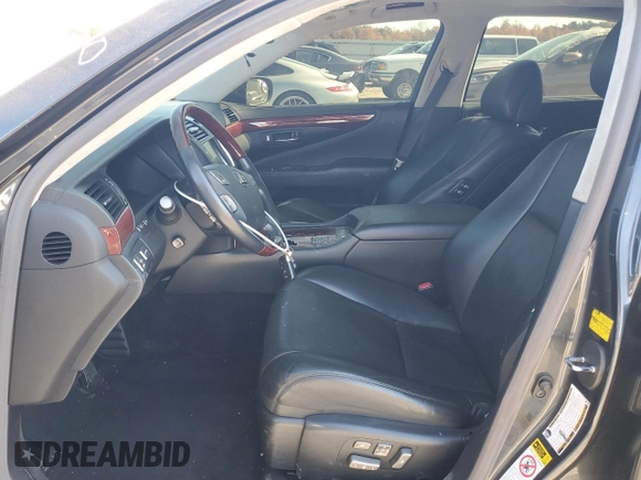 2008 Lexus LS 600h L z VIN JTHDU46F185004337, wystawiony jako Copart lot #77908074 z przebiegiem 105 245 mil mil oraz Szkoda całkowita • Salvage title. Historia ofert i sprzedaży dostępna na DreamBid. Obrazek 7.