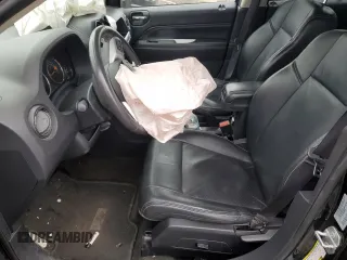 2017 Jeep Compass High Altitude z VIN 1C4NJCEB3HD185342, wystawiony jako Copart lot #50215425 z przebiegiem Nie podano mil oraz Czysty tytuł • Clean title. Historia ofert i sprzedaży dostępna na DreamBid. Obrazek 7.