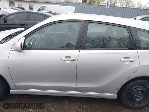 2006 Toyota Matrix STD with VIN 2T1KR32E86C603138, listed as a IAAI auction lot 42012140 with 251,493 mi miles and . Bid and sale history available at carsss.com. Image 14.