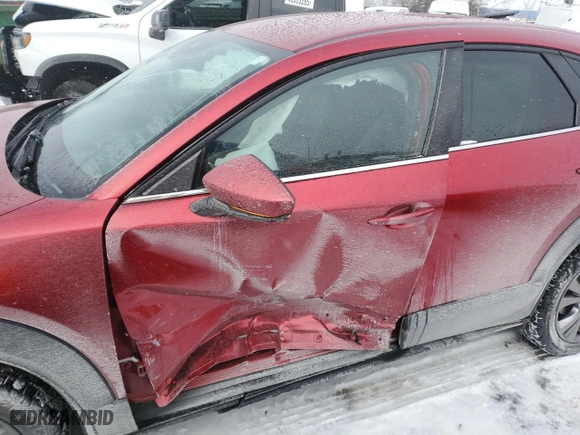 2020 Mazda CX-30 Select Package with VIN 3MVDMBCLXLM128771, listed as a Copart auction lot 46112985 with 61,532 mi miles and Salvage Title. Bid and sale history available at carsss.com. Image 7.