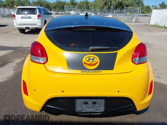 2013 Hyundai Veloster w/Gray Int with VIN KMHTC6AD8DU093272, listed as a IAAI auction lot 40407768 with 91,038 mi miles and . Bid and sale history available at DreamBid. Image 16.