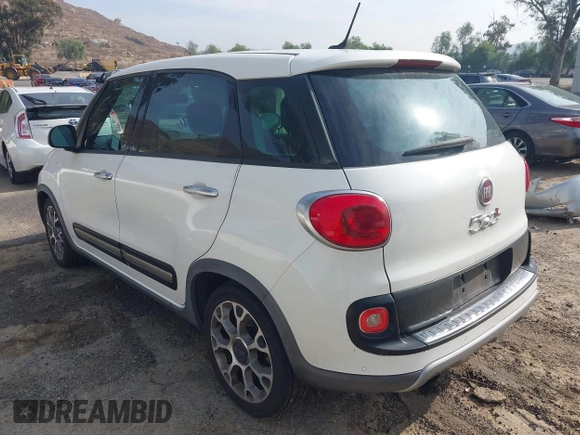2014 FIAT 500L Trekking with VIN ZFBCFADHXEZ009425, listed as a IAAI auction lot 41465119 with 114,029 mi miles and . Bid and sale history available at DreamBid. Image 3.