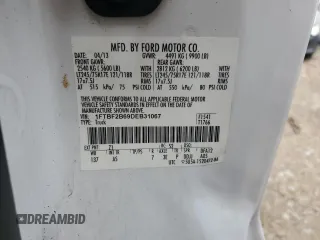 2013 Ford F-250 XL z VIN 1FTBF2B69DEB31067, wystawiony jako Copart lot #55297915 z przebiegiem 267 002 mil mil oraz Czysty tytuł • Clean title. Historia ofert i sprzedaży dostępna na DreamBid. Obrazek 12.