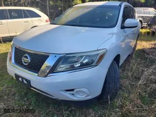 2013 Nissan Pathfinder SL with VIN 5N1AR2MM1DC659076, listed as a IAAI auction lot 41886397 with 1 mi miles. Bid and sale history available at carsss.com. Image 2.