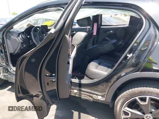 2019 Mercedes-Benz GLA 250 z VIN WDCTG4EB5KU012256, wystawiony jako IAAI lot #42168642 z przebiegiem 48 786 mil mil oraz . Historia ofert i sprzedaży dostępna na DreamBid. Obrazek 8.