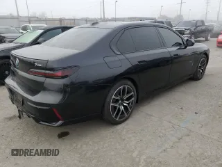 2024 BMW 7 Series 740i с VIN WBA23EH03RCP67352, выставлен на аукционе Copart как лот 78083904 с пробегом 2 871 миль миль и Чистый • Clean title. История ставок и продаж доступна на DreamBid. Изображение 3.