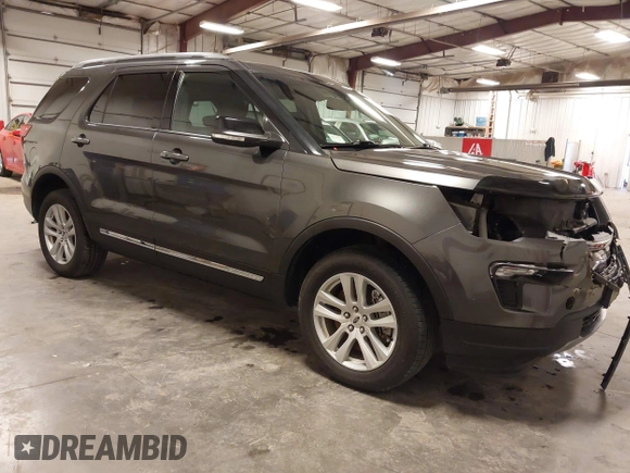 2018 Ford Explorer XLT z VIN 1FM5K8D83JGB43172, wystawiony jako IAAI lot #42337827 z przebiegiem 113 730 mil mil oraz . Historia ofert i sprzedaży dostępna na DreamBid. Obrazek 1.