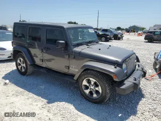 2018 Jeep Wrangler JK Unlimited Sahara with VIN 1C4HJWEG1JL919420, listed as a Copart auction lot 68130694 with 62,130 mi miles and Salvage Title. Bid and sale history available at carsss.com. Image 4.