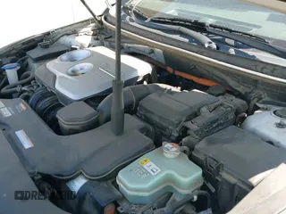 2016 Hyundai Sonata SE with VIN KMHE24L19GA010909, listed as a IAAI auction lot 43143027 with 161,632 mi miles and . Bid and sale history available at DreamBid. Image 20.