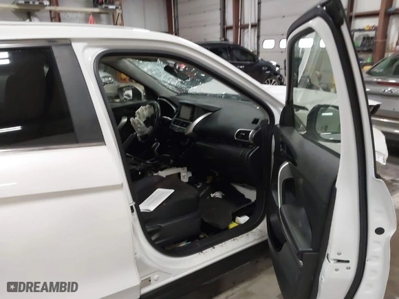 2020 Mitsubishi Eclipse Cross ES with VIN JA4AS3AA9LZ013413, listed as a IAAI auction lot 41721269 with 1 mi miles. Bid and sale history available at carsss.com. Image 5.