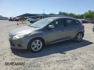 2014 Ford Focus SE z VIN 1FADP3K2XEL457861, wystawiony jako Copart lot #59381205 z przebiegiem 110 430 mil mil oraz Szkoda całkowita • Salvage title. Historia ofert i sprzedaży dostępna na DreamBid. Obrazek 1.