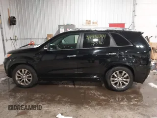 2011 Kia Sorento SX with VIN 5XYKW4A27BG110233, listed as a IAAI auction lot 41932749 with 109,029 mi miles. Bid and sale history available at carsss.com. Image 14.