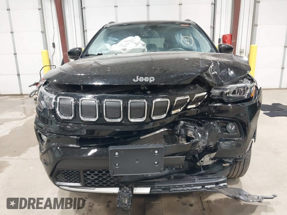 2022 Jeep Compass Limited z VIN 3C4NJDCB5NT223989, wystawiony jako IAAI lot #42482784 z przebiegiem 27 347 mil mil oraz . Historia ofert i sprzedaży dostępna na DreamBid. Obrazek 12.