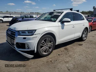 2018 Audi Q5 Premium Plus z VIN WA1BNAFY5J2002498, wystawiony jako Copart lot #52421025 z przebiegiem 133 976 mil mil oraz Szkoda całkowita • Salvage title. Historia ofert i sprzedaży dostępna na DreamBid. Obrazek 1.