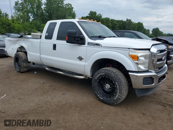 2013 Ford F-250 XL with VIN 1FT7X2BTXDEA73365, listed as a Copart auction lot 61913625 with 230,628 mi miles and Clean title. Bid and sale history available at DreamBid. Image 4.