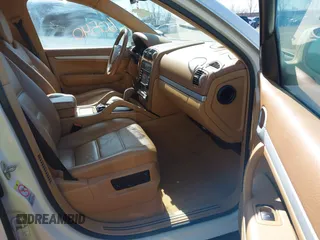 2009 Porsche Cayenne z VIN WP1AA29P19LA01150, wystawiony jako IAAI lot #41760540 z przebiegiem 162 422 mil mil oraz . Historia ofert i sprzedaży dostępna na DreamBid. Obrazek 5.