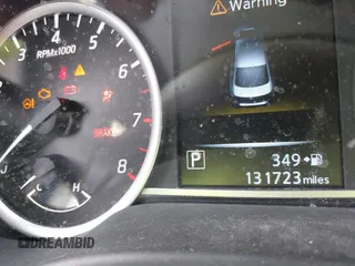 2017 Nissan Sentra SV с VIN 3N1AB7AP3HY372732, выставлен на аукционе IAAI как лот 42375841 с пробегом 131 723 миль миль и . История ставок и продаж доступна на DreamBid. Изображение 7.