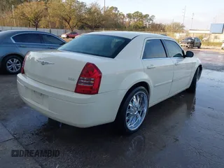 2007 Chrysler 300 with VIN 2C3KA43R87H704299, listed as a IAAI auction lot 41531011 with 179,325 mi miles. Bid and sale history available at carsss.com. Image 4.
