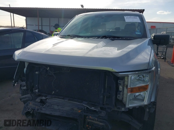 2021 Ford F-150 XL z VIN 1FTEW1CP1MFA69303, wystawiony jako IAAI lot #41593902 z przebiegiem 116 841 mil mil oraz . Historia ofert i sprzedaży dostępna na DreamBid. Obrazek 13.