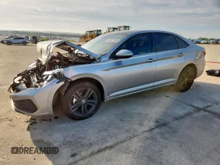 2024 Volkswagen Jetta SE с VIN 3VW7M7BU5RM027889, выставлен на аукционе Copart как лот 58327555 с пробегом 12 009 миль миль и Списание • Salvage title. История ставок и продаж доступна на DreamBid. Изображение 1.
