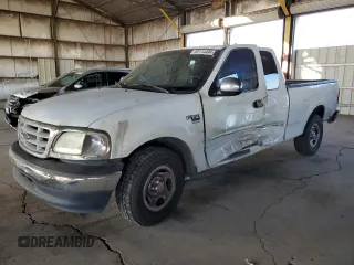 2000 Ford F-150 XL with VIN 1FTRX17W1YNB88948, listed as a Copart auction lot 83114404 with 288,100 mi miles and Salvage Title. Bid and sale history available at carsss.com. Image 1.