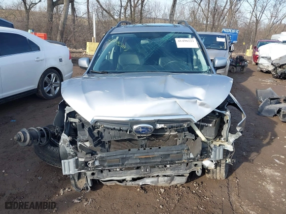 2014 Subaru Forester 2.0XT Premium with VIN JF2SJGDC5EH541302, listed as a IAAI auction lot 41498223 with 82,733 mi miles. Bid and sale history available at carsss.com. Image 13.