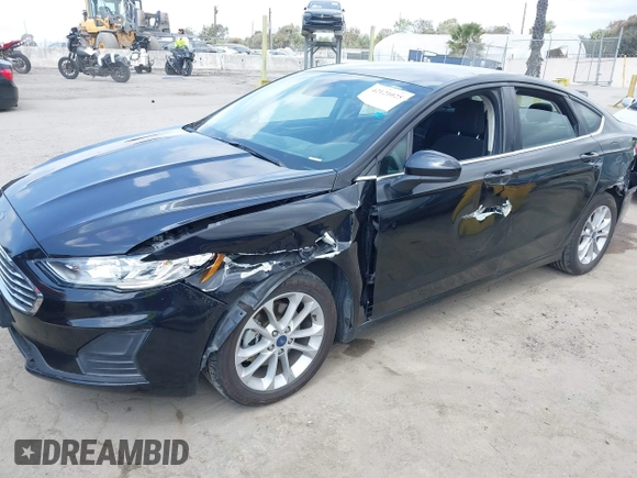 2020 Ford Fusion SE z VIN 3FA6P0LU7LR170922, wystawiony jako IAAI lot #42121025 z przebiegiem 115 799 mil mil oraz . Historia ofert i sprzedaży dostępna na DreamBid. Obrazek 6.