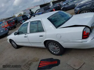 2009 Mercury Grand Marquis LS with VIN 2MEHM75V39X622111, listed as a IAAI auction lot 41509576 with 197,552 mi miles. Bid and sale history available at carsss.com. Image 14.
