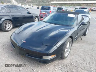2001 Chevrolet Corvette z VIN 1G1YY32G815108998, wystawiony jako IAAI lot #42223061 z przebiegiem 148 208 mil mil oraz . Historia ofert i sprzedaży dostępna na DreamBid. Obrazek 2.