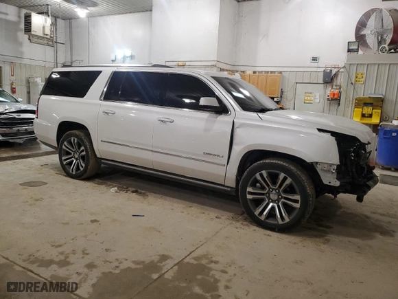 2019 GMC Yukon XL Denali with VIN 1GKS2HKJ3KR385015, listed as a Copart auction lot 42794965 with 108,116 mi miles and Salvage Title. Bid and sale history available at carsss.com. Image 4.