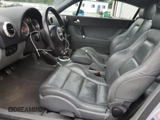 2001 Audi TT z VIN TRUWT28N011015516, wystawiony jako Copart lot #54121535 z przebiegiem 212 772 mil mil oraz Szkody całkowita. Historia ofert i sprzedaży dostępna na DreamBid. Obrazek 7.