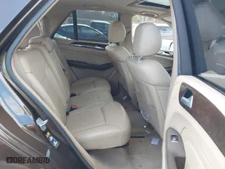 2013 Mercedes-Benz M-Class ML 350 BlueTEC with VIN 4JGDA2EB7DA258502, listed as a IAAI auction lot 41269991 with 140,182 mi miles. Bid and sale history available at carsss.com. Image 8.