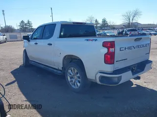 2022 Chevrolet Silverado 1500 Custom with VIN 1GCPDBEK0NZ547605, listed as a IAAI auction lot 41591510 with 37,543 mi miles. Bid and sale history available at carsss.com. Image 3.