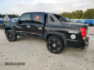 2005 Chevrolet Avalanche Z71 with VIN 3GNEK12Z75G245891, listed as a Copart auction lot 73457764 with 211,255 mi miles and Salvage Title. Bid and sale history available at carsss.com. Image 2.