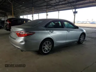 2015 Toyota Camry XLE with VIN 4T4BF1FK6FR453502, listed as a Copart auction lot 53556835 with 293,917 mi miles and Clean Title. Bid and sale history available at carsss.com. Image 3.