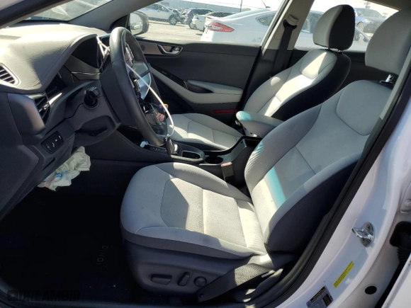 2022 Hyundai Ioniq Hybrid SEL with VIN KMHC85LCXNU269644, listed as a Copart auction lot 44028585 with 13,627 mi miles and Salvage Title. Bid and sale history available at carsss.com. Image 7.