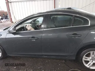 2015 Volvo S60 T5 Platinum with VIN YV1612TM1F1348534, listed as a IAAI auction lot 40961620 with 135,090 mi miles. Bid and sale history available at carsss.com. Image 13.