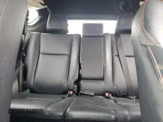 2017 Toyota RAV4 SE z VIN JTMNFREV7HJ130442, wystawiony jako Copart lot #62579955 z przebiegiem 117 519 mil mil oraz Szkoda całkowita • Salvage title. Historia ofert i sprzedaży dostępna na DreamBid. Obrazek 10.