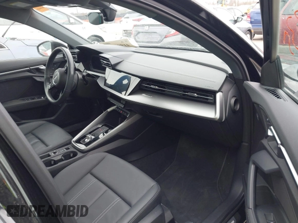 2023 Audi A3 Premium z VIN WAUAUDGY4PA122471, wystawiony jako IAAI lot #41988335 z przebiegiem 11 848 mil mil oraz . Historia ofert i sprzedaży dostępna na DreamBid. Obrazek 5.