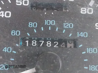 1995 Ford Windstar GL z VIN 2FMDA5149SBC55420, wystawiony jako IAAI lot #42068228 z przebiegiem 187 824 mil mil oraz . Historia ofert i sprzedaży dostępna na DreamBid. Obrazek 15.