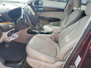 2018 Lincoln MKC Select with VIN 5LMCJ2D94JUL13697, listed as a Copart auction lot 52852685 with 38,395 mi miles and Salvage title. Bid and sale history available at DreamBid. Image 7.