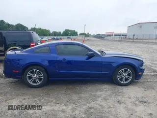 2014 Ford Mustang V6 with VIN 1ZVBP8AM4E5282543, listed as a IAAI auction lot 42367520 with 208,641 mi miles and . Bid and sale history available at DreamBid. Image 13.