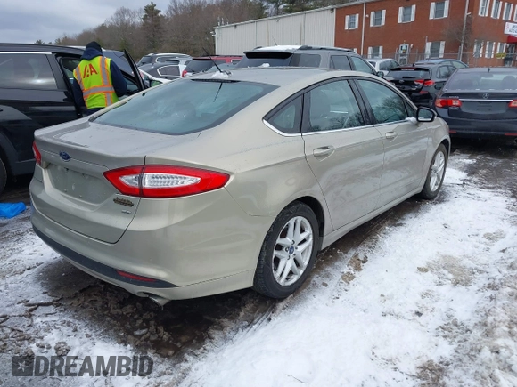 2015 Ford Fusion SE with VIN 3FA6P0H7XFR129062, listed as a IAAI auction lot 41558335 with 89,362 mi miles. Bid and sale history available at carsss.com. Image 4.