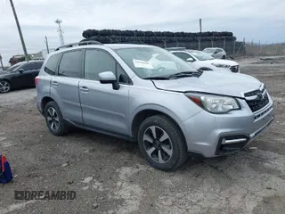 2017 Subaru Forester Premium with VIN JF2SJAEC8HG464589, listed as a IAAI auction lot 41943658 with 62,218 mi miles. Bid and sale history available at carsss.com. Image 1.