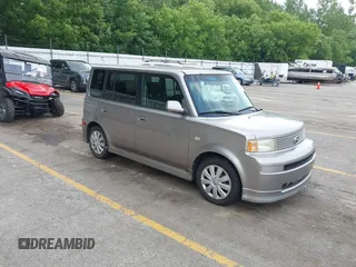 2006 Scion xB z VIN JTLKT324964033490, wystawiony jako IAAI lot #42481665 z przebiegiem 196 625 mil mil oraz . Historia ofert i sprzedaży dostępna na DreamBid. Obrazek 1.