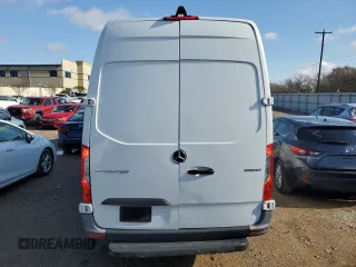 2022 Mercedes-Benz Sprinter Cargo with VIN W1Y40CHY0NT101988, listed as a Copart auction lot 84688584 with 71,888 mi miles and Salvage Title. Bid and sale history available at carsss.com. Image 6.