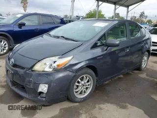 2010 Toyota Prius II with VIN JTDKN3DU8A0226653, listed as a IAAI auction lot 42074156 with 236,589 mi miles. Bid and sale history available at carsss.com. Image 2.