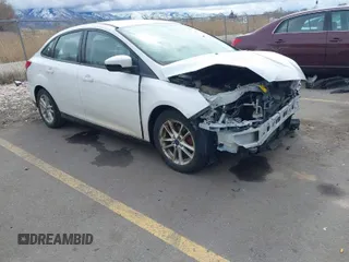 2016 Ford Focus SE with VIN 1FADP3F21GL365163, listed as a IAAI auction lot 41845002 with 187,070 mi miles. Bid and sale history available at carsss.com. Image 1.