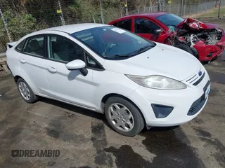2013 Ford Fiesta S с VIN 3FADP4AJ9DM191664, выставлен на аукционе IAAI как лот 41827196 с пробегом 111 982 миль миль и . История ставок и продаж доступна на DreamBid. Изображение 1.